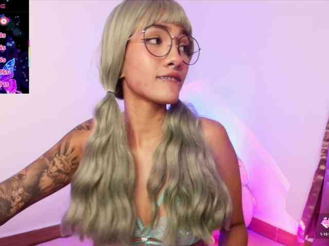 ToriValentine webcam