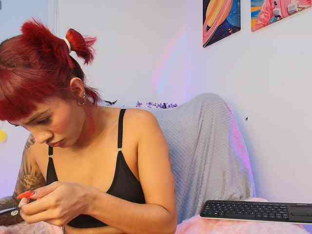 ToriValentine webcam