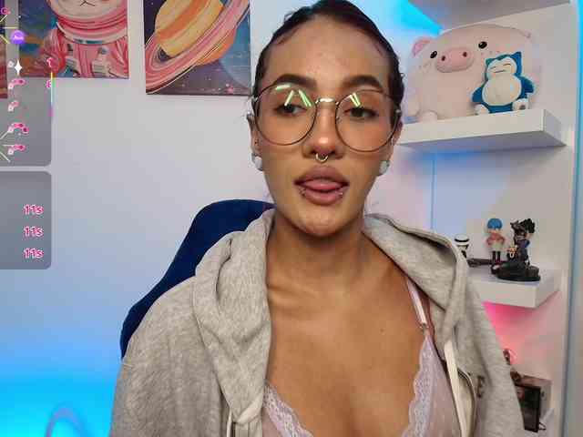 ToriValentine webcam