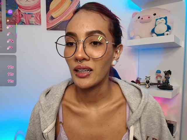 ToriValentine webcam