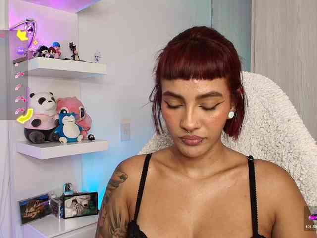 ToriValentine webcam