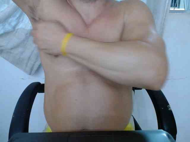 Apolloxxl Live Webcam on BongaCams