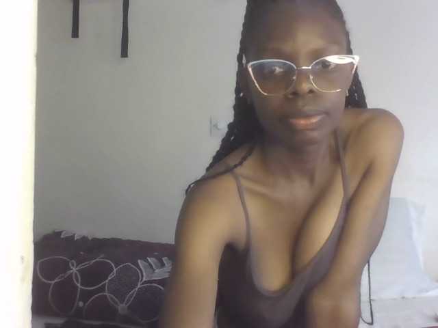 MysticCharm webcam bongacams model stream image