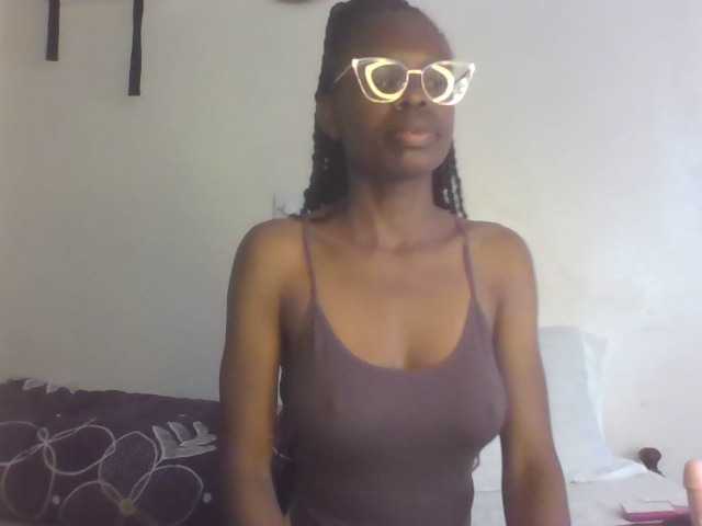 MysticCharm webcam bongacams model stream image