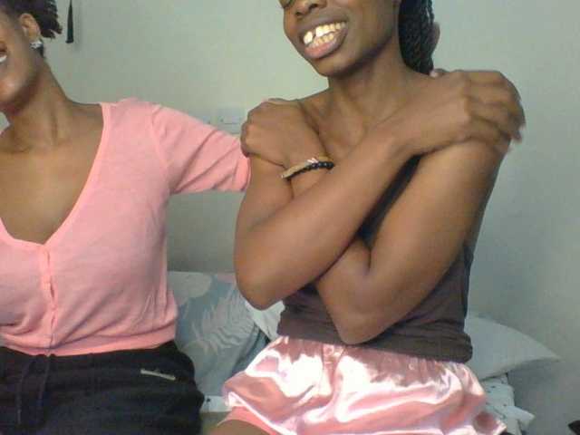 MysticCharm Live Cam and Statistics on UnifiedCams