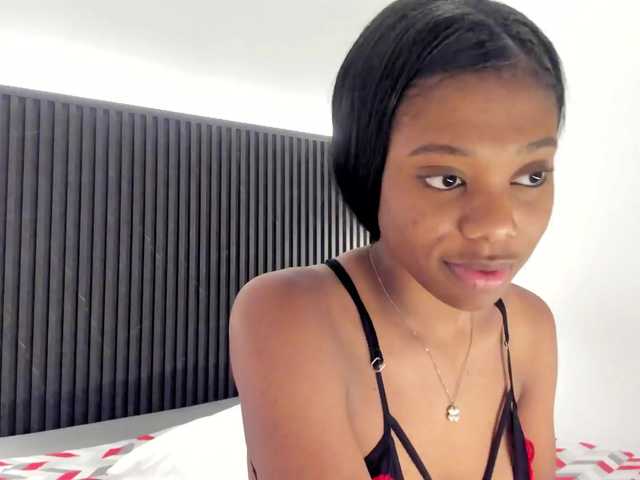 Aisha-Loren's BongaCams show and profile