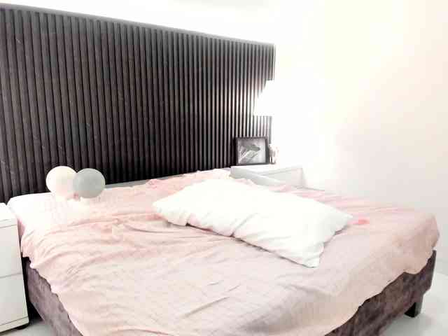 Aisha-Loren Aisha-Loren