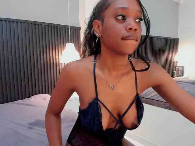 free naked webcam Aisha-Loren