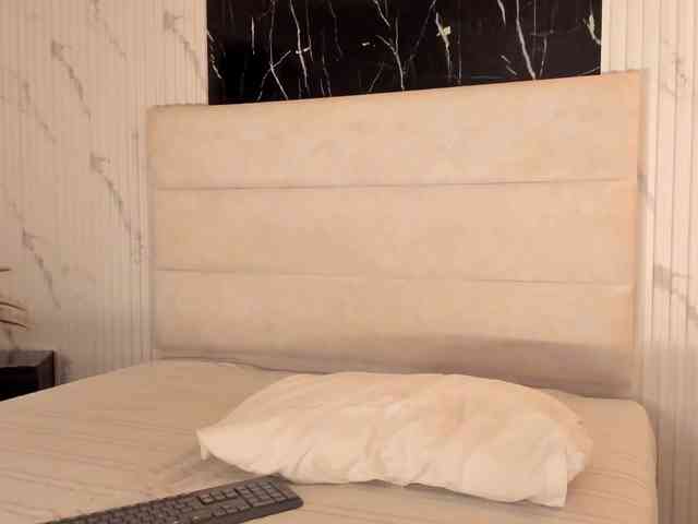 Aisha-Loren Aisha-Loren