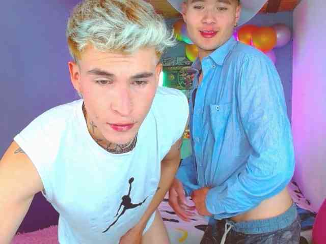 latin-boysxxx Live Webcam on BongaCams