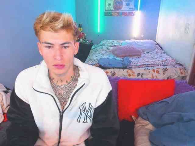 latin-boysxxx latin-boysxxx