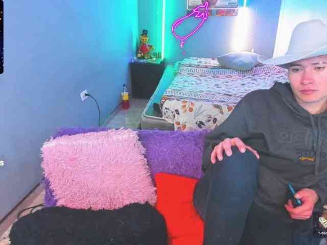 latin-boysxxx latin-boysxxx