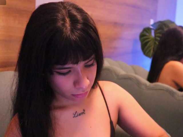 GummyLuv's BongaCams show and profile