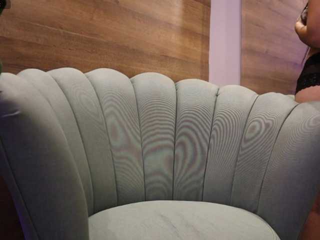 GummyLuv's BongaCams show and profile