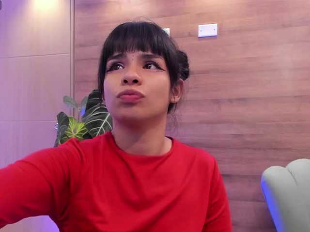 GummyLuv's BongaCams show and profile