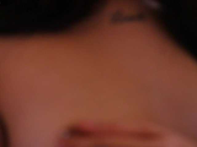 GummyLuv's BongaCams show and profile