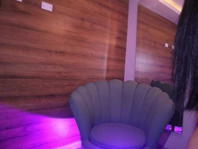 GummyLuv's BongaCams show and profile