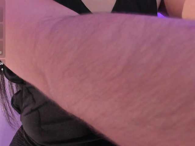 GummyLuv's BongaCams show and profile