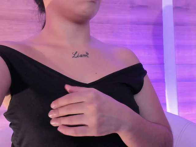 GummyLuv's BongaCams show and profile