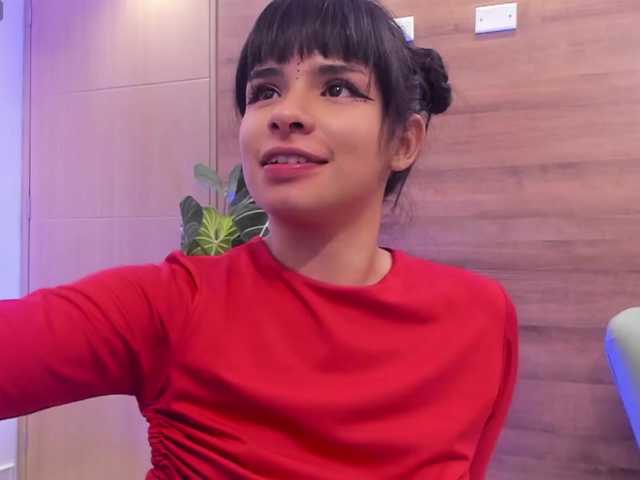 GummyLuv's BongaCams show and profile