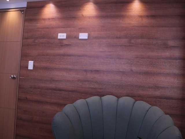 GummyLuv's BongaCams show and profile