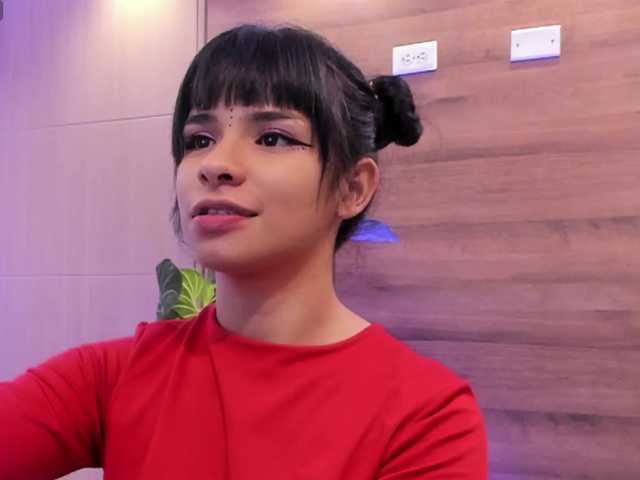 GummyLuv's BongaCams show and profile