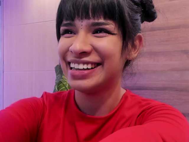 GummyLuv's BongaCams show and profile