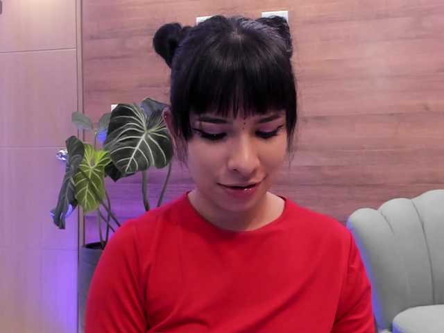 GummyLuv's BongaCams show and profile