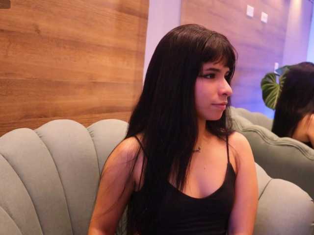 GummyLuv's BongaCams show and profile