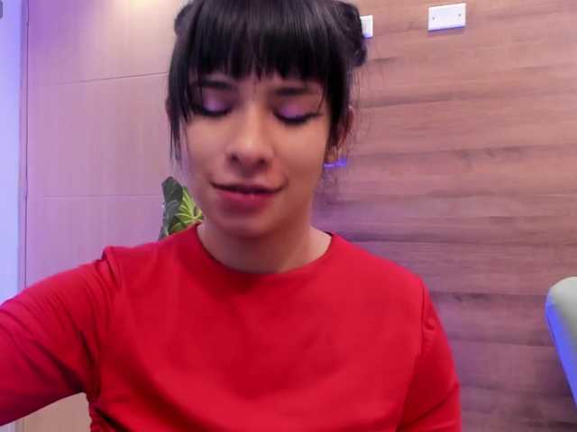 GummyLuv's BongaCams show and profile