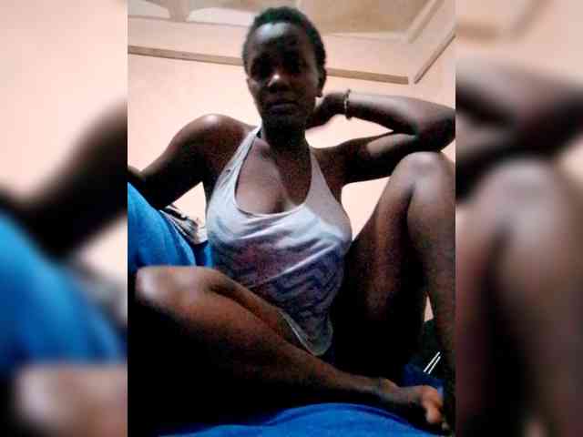 Katedee Live Webcam on BongaCams