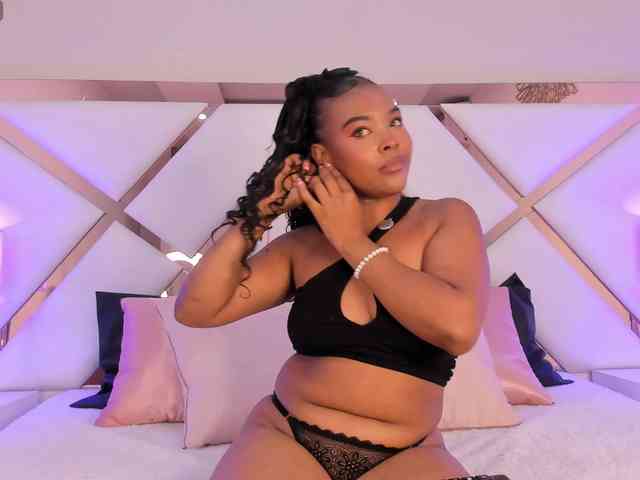 LiindaLopez LiindaLopez