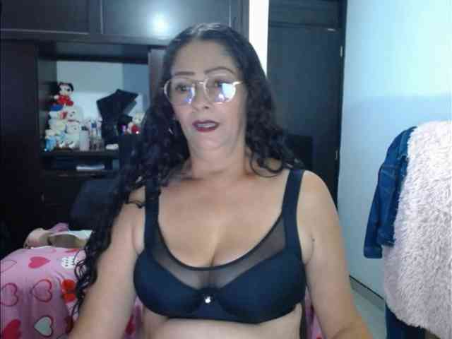 MeganTaylor777 webcam