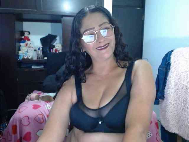 MeganTaylor777 webcam