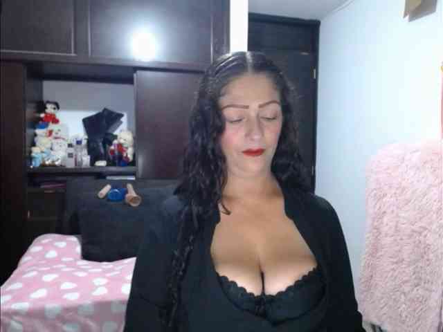 MeganTaylor777 webcam