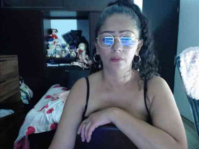 MeganTaylor777 webcam