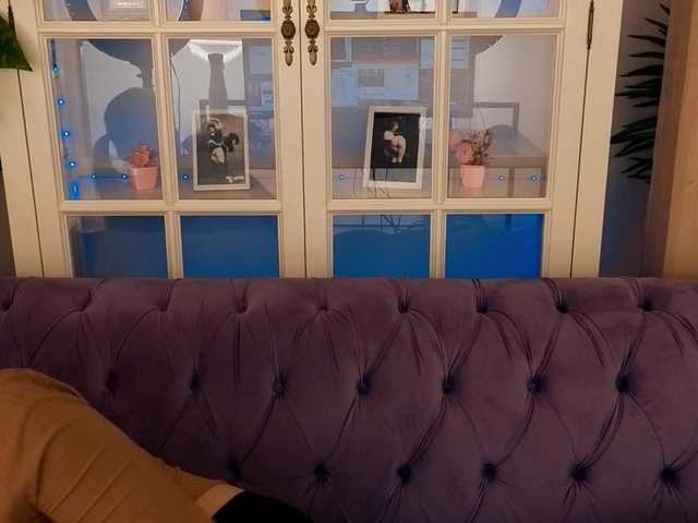 AlinaLemon's BongaCams show and profile