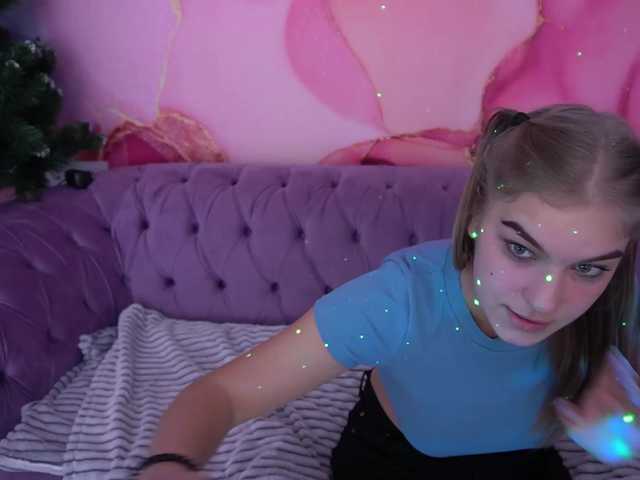 AlinaLemon's BongaCams show and profile