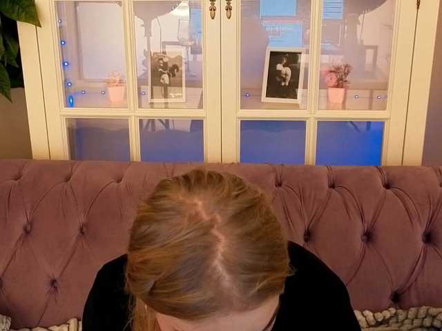 AlinaLemon's BongaCams show and profile