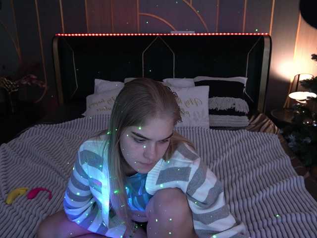 AlinaLemon's BongaCams show and profile