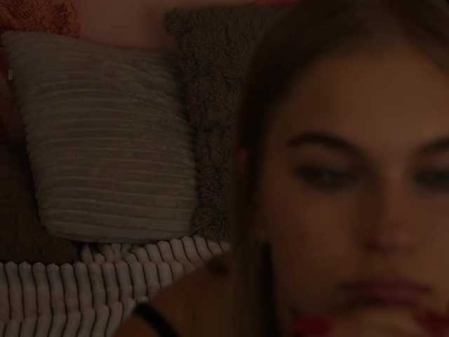  AlinaLemon chat room