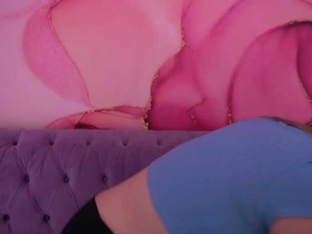 AlinaLemon's BongaCams show and profile