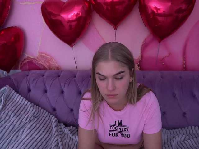 AlinaLemon's BongaCams show and profile