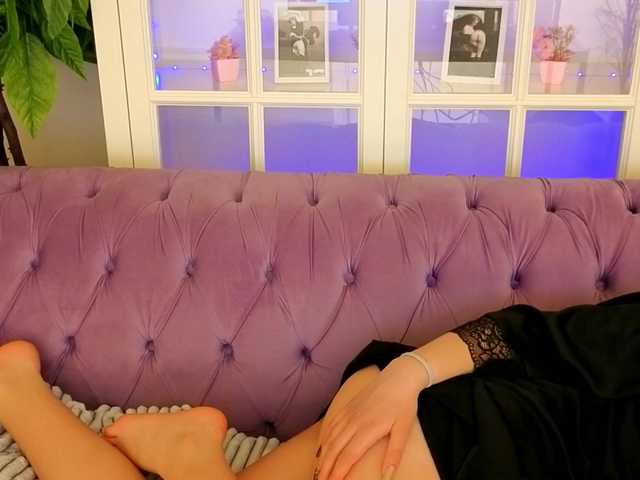 AlinaLemon's BongaCams show and profile