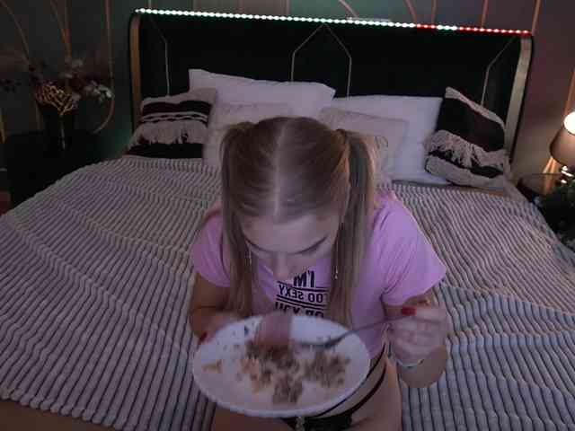 AlinaLemon AlinaLemon