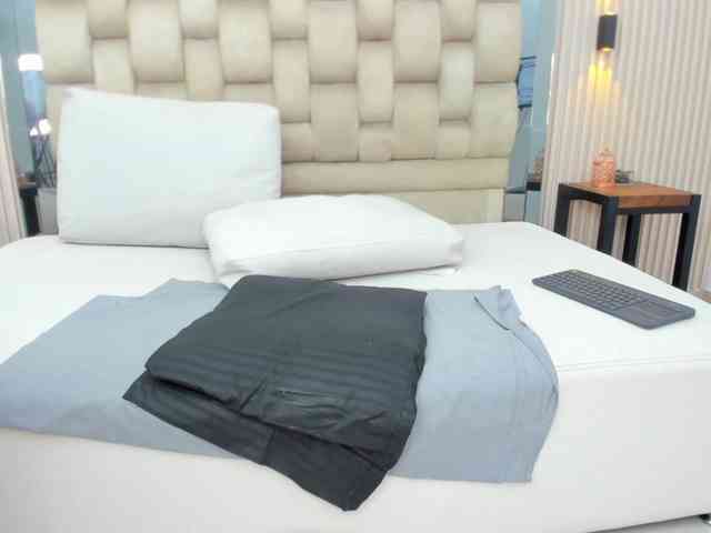 NahomyeTaylor NahomyeTaylor