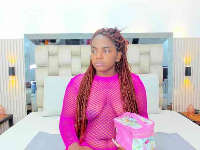 NahomyeTaylor NahomyeTaylor