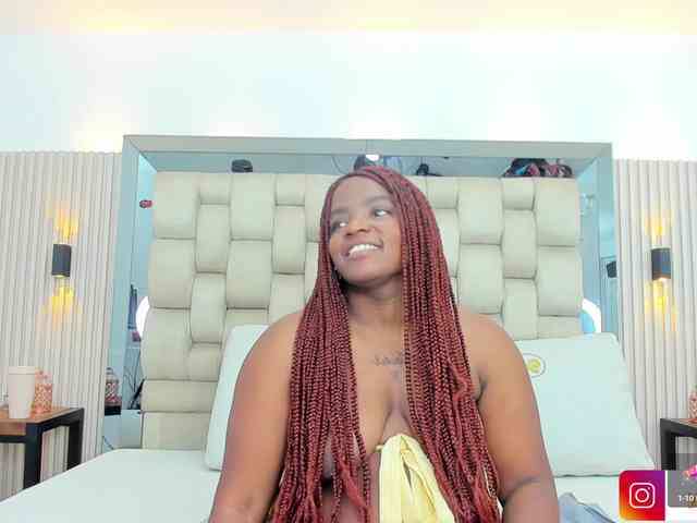 NahomyeTaylor webcam