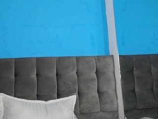 Aliis-Love- Porn Show