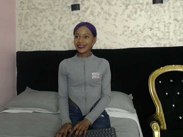 Aliis-Love-'s BongaCams show and profile